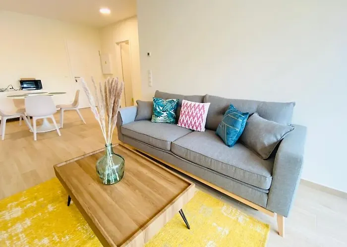 New 2023 One Bedroom Flat W Free Parking